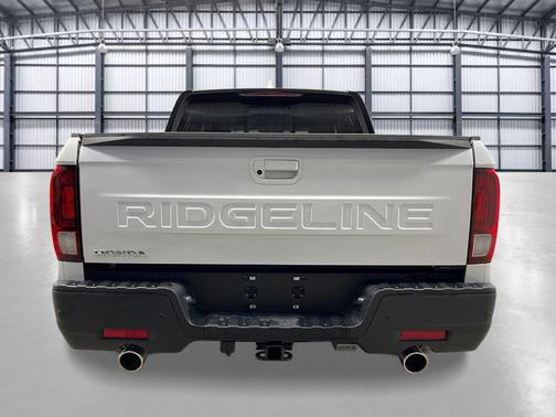 Platinum White Pearl 2026 Honda Ridgeline Black