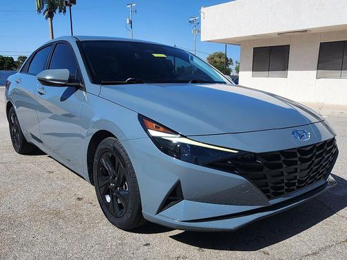 Electric Shadow 2023 Hyundai ELANTRA SEL