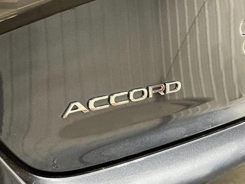 Meteorite Gray Metallic 2026 Honda Accord SE