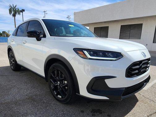 Platinum White Pearl 2025 Honda HR-V 2WD Sport