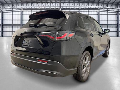 Crystal Black Pearl 2026 Honda HR-V LX