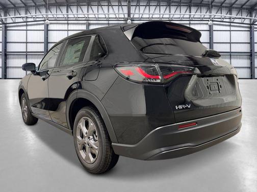 Crystal Black Pearl 2026 Honda HR-V LX