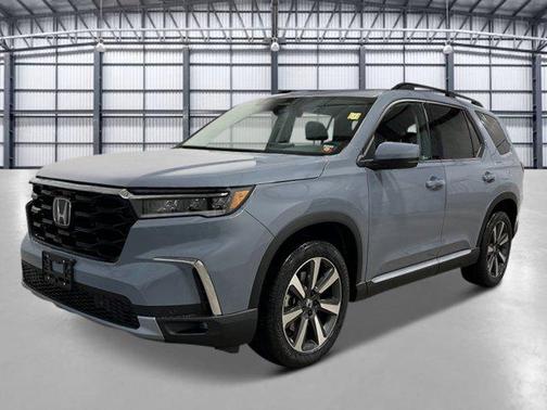 2025 Honda Pilot Touring 8-Passenger