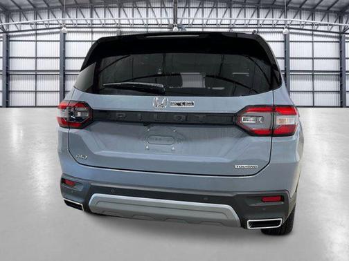 2025 Honda Pilot Touring 8-Passenger