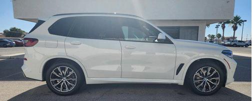 Alpine White 2023 BMW X5 xDrive40i