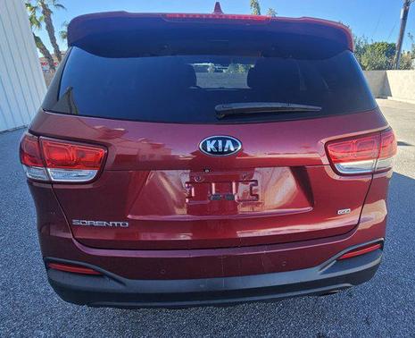 2016 Kia Sorento LX