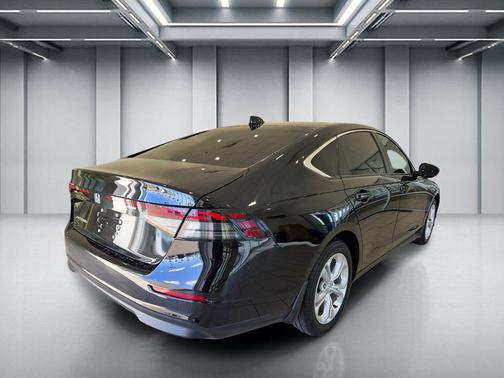 Crystal Black Pearl 2025 Honda Accord LX 1.5T