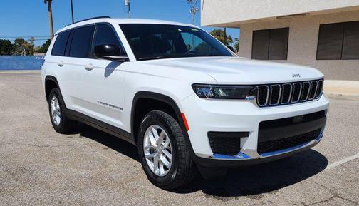 Bright White Clearcoat 2024 Jeep Grand Cherokee L Laredo