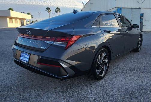 2024 Hyundai ELANTRA Limited