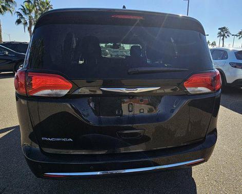 2020 Chrysler Pacifica Touring