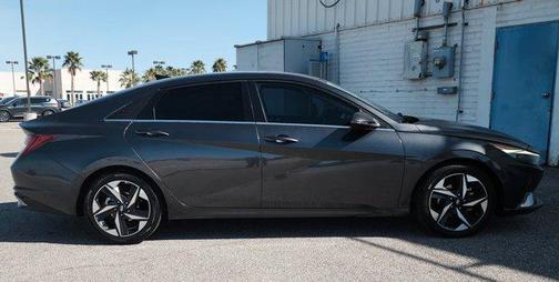 2021 Hyundai ELANTRA Limited