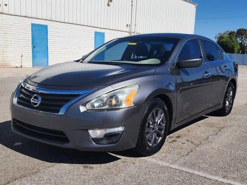 Gun Metallic 2015 Nissan Altima 2.5 S