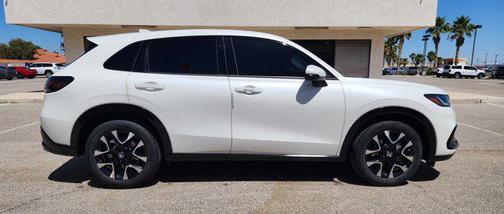 Platinum White Pearl 2026 Honda HR-V EX-L