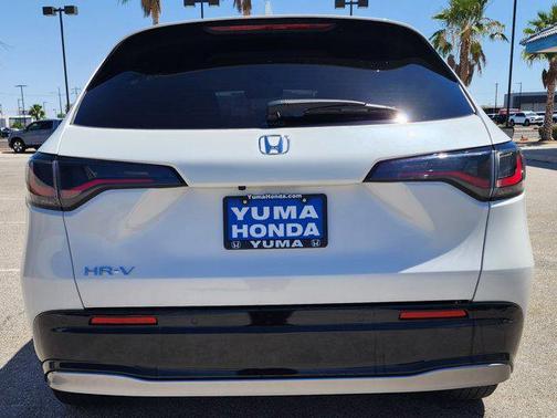 Platinum White Pearl 2026 Honda HR-V EX-L