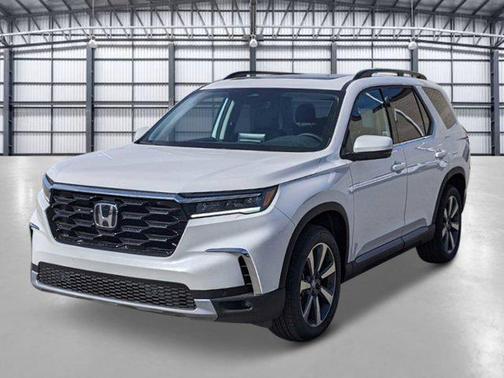 2025 Honda Pilot Touring 8-Passenger