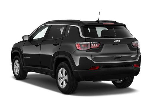 Granite Crystal Metallic Clearcoat 2018 Jeep Compass Latitude
