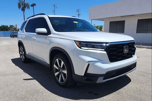 Platinum White Pearl 2025 Honda Pilot Touring 8-Passenger