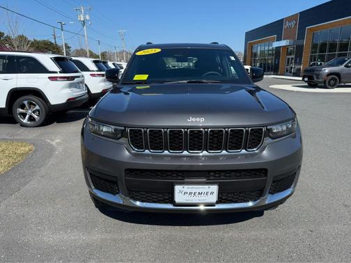2025 Jeep Grand Cherokee L Laredo