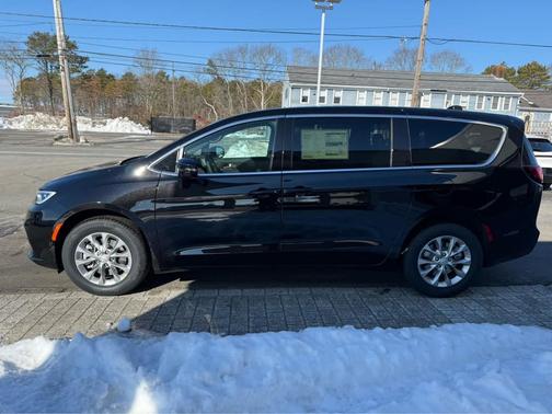 2026 Chrysler Pacifica L