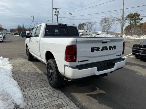 2026 RAM 2500 Laramie 4x4 Crew Cab 64 Box