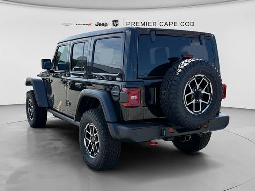 Black Clearcoat 2027 Jeep Wrangler Rubicon