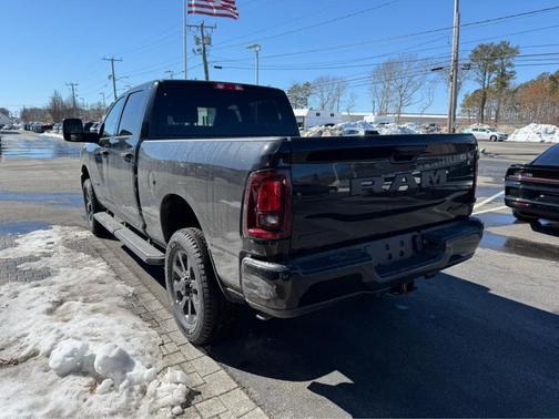 2026 RAM 2500 Big Horn 4x4 Crew Cab 64 Box