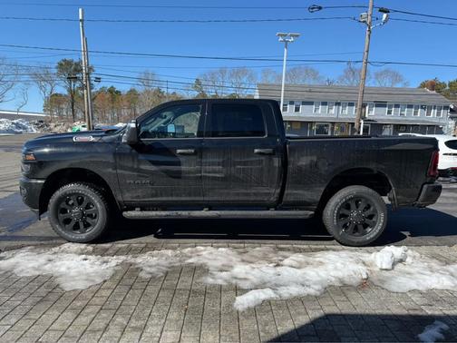 2026 RAM 2500 Big Horn 4x4 Crew Cab 64 Box