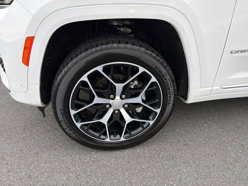 2025 Jeep Grand Cherokee Summit