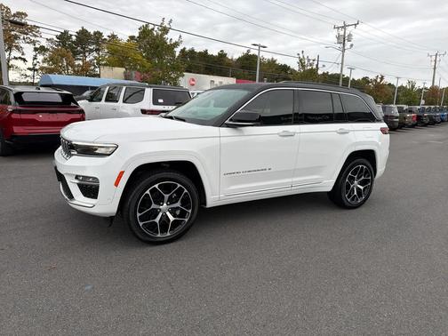 2025 Jeep Grand Cherokee Summit