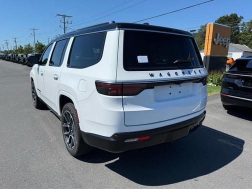 2025 Jeep Wagoneer Series III Super