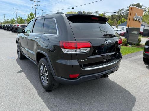 Diamond Black Crystal P/C 2020 Jeep Grand Cherokee Limited