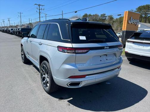 2025 Jeep Grand Cherokee Summit