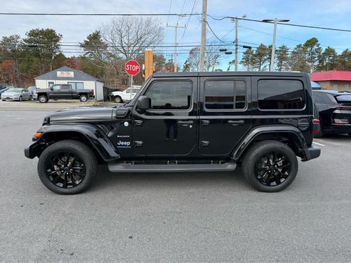 2024 Jeep Wrangler 4xe Sahara