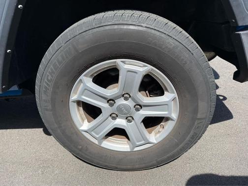 Hydro Blue Pearlcoat 2022 Jeep Wrangler Sport S