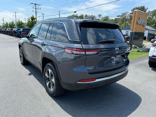 Baltic Gray Metallic Clearcoat 2023 Jeep Grand Cherokee 4xe Base