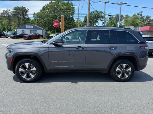 Baltic Gray Metallic Clearcoat 2023 Jeep Grand Cherokee 4xe Base