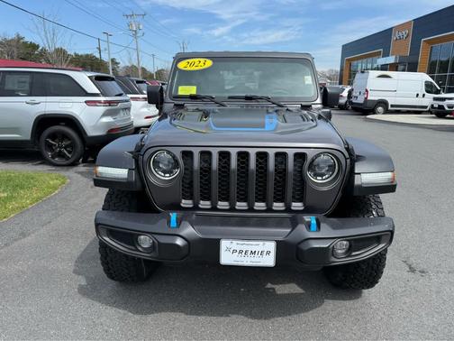 Granite Crystal Metallic Clearcoat 2023 Jeep Wrangler 4xe Rubicon