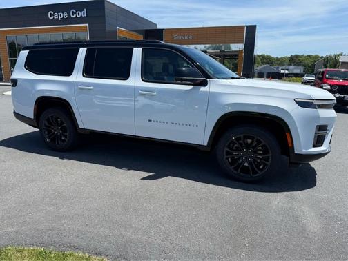 Bright White Clearcoat 2026 Jeep Grand Wagoneer L Summit Obsidian SUV