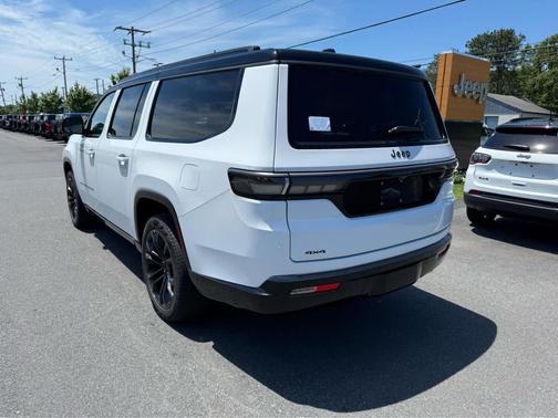 Bright White Clearcoat 2026 Jeep Grand Wagoneer L Summit Obsidian