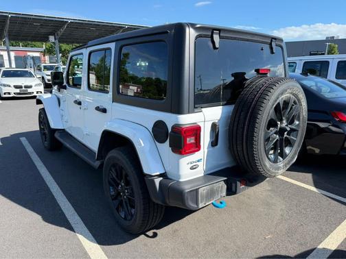 Bright White Clearcoat 2023 Jeep Wrangler 4xe Sahara