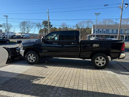 2025 RAM 2500 Big Horn 4x4 Crew Cab 64 Box