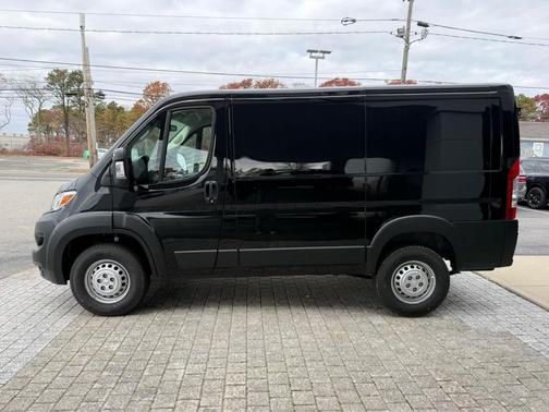 2026 RAM ProMaster 1500 Low Roof