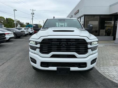Bright White Clearcoat 2026 RAM 2500 Black Express 4x4 Crew Cab 64 Box