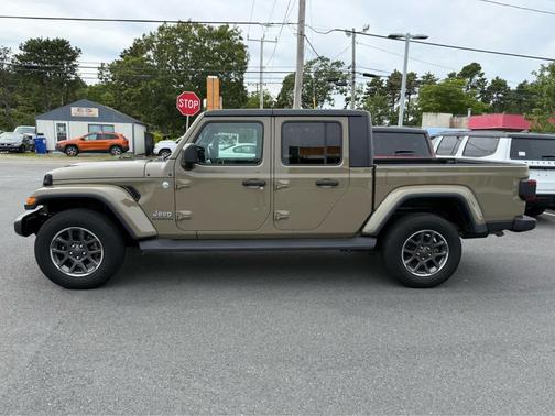 2020 Jeep Gladiator Overland