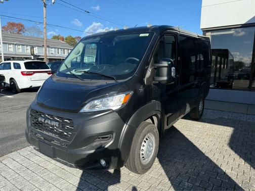 2026 RAM ProMaster 1500 Low Roof