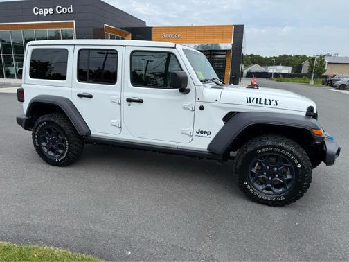 Bright White Clearcoat 2023 Jeep Wrangler 4xe Willys