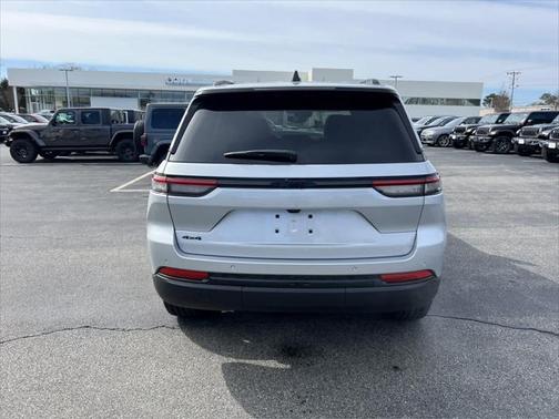 2024 Jeep Grand Cherokee Altitude