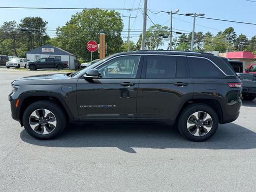 2023 Jeep Grand Cherokee 4xe Base