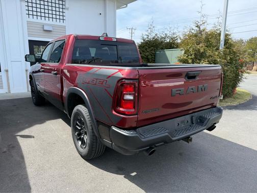 Delmonico Red Pearlcoat 2025 RAM 1500 Rebel