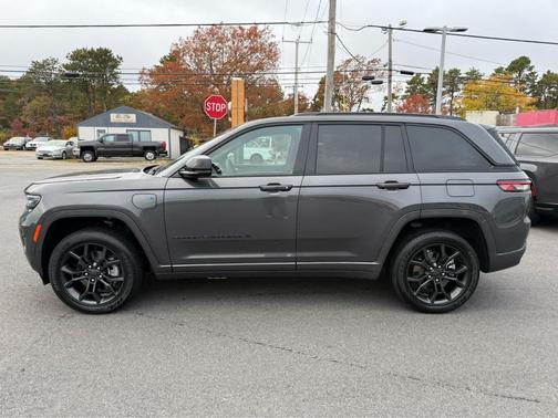 2024 Jeep Grand Cherokee 4xe Anniversary Edition